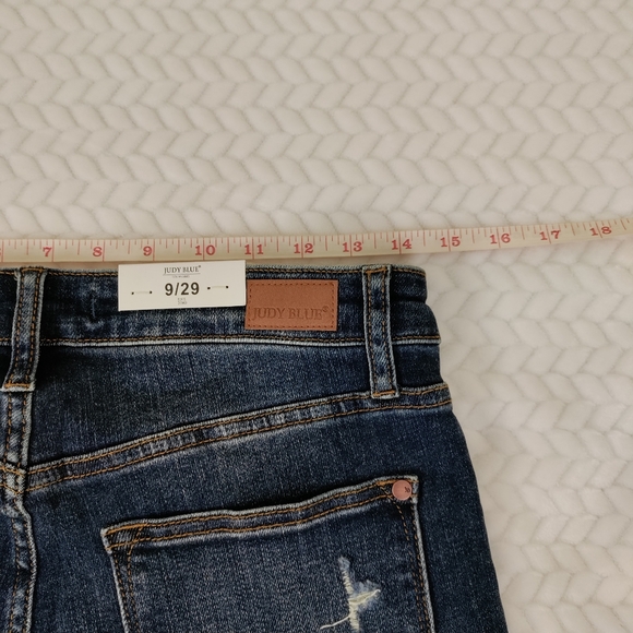 Judy Blue Walnut Creek Mid Rise Distressed Dark Blue Cropped Straight Size 9/29 - Picture 7 of 11